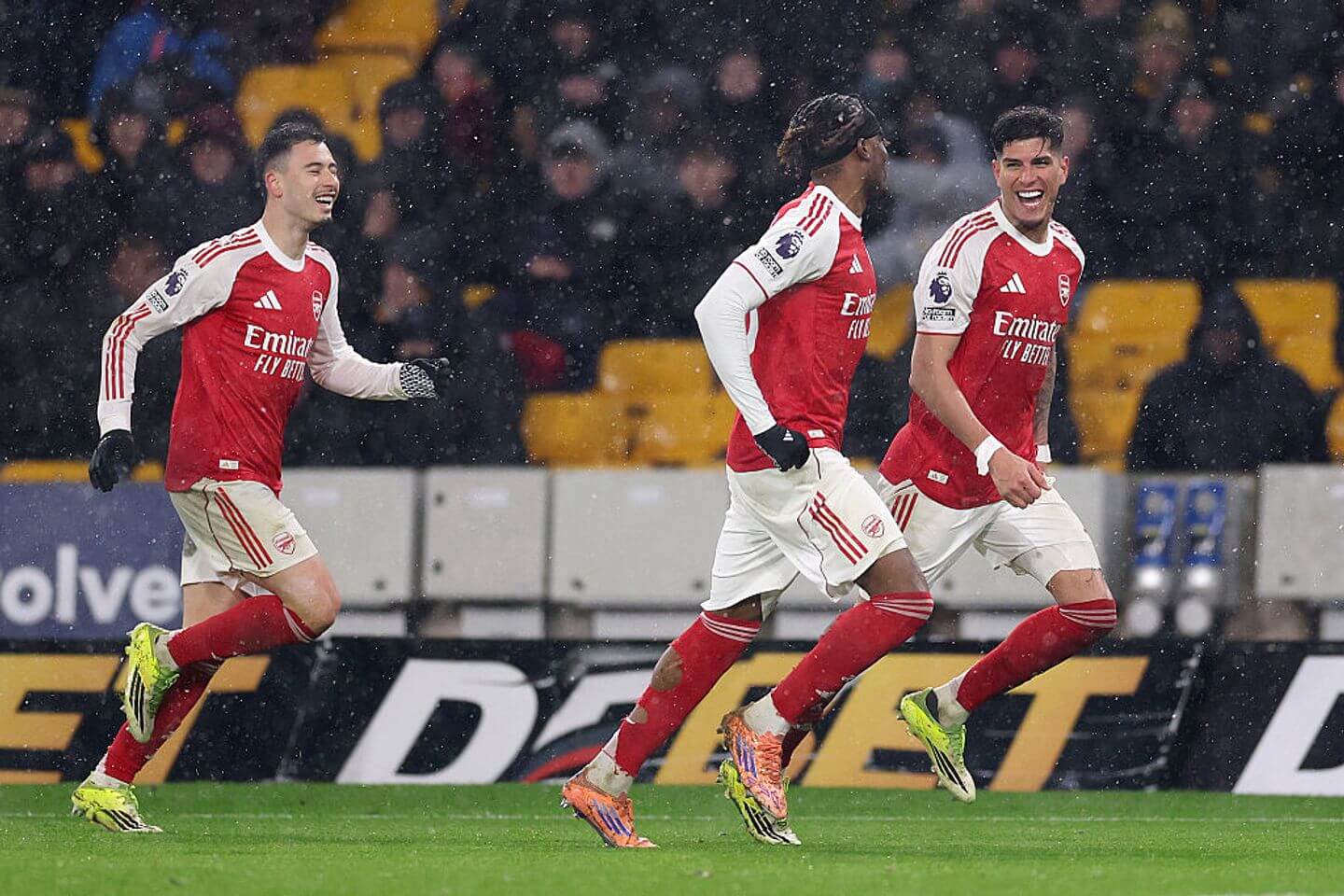 Wolves vs Arsenal live updates: Premier League latest as Bueno pulls one back for Wolves