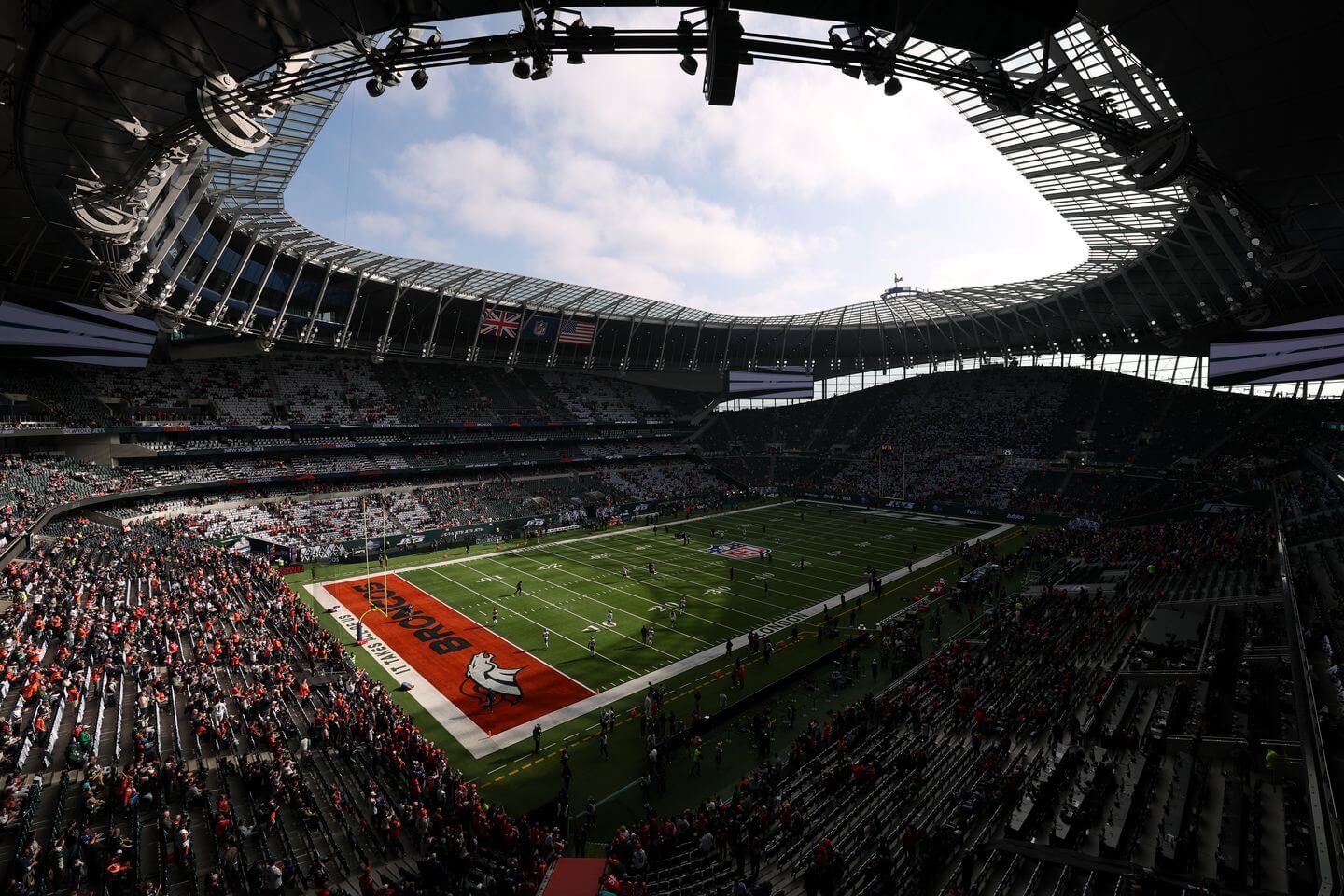 Broncos vs. Jets NFL London game score, live updates: Inactives, predictions, odds and injuries across league