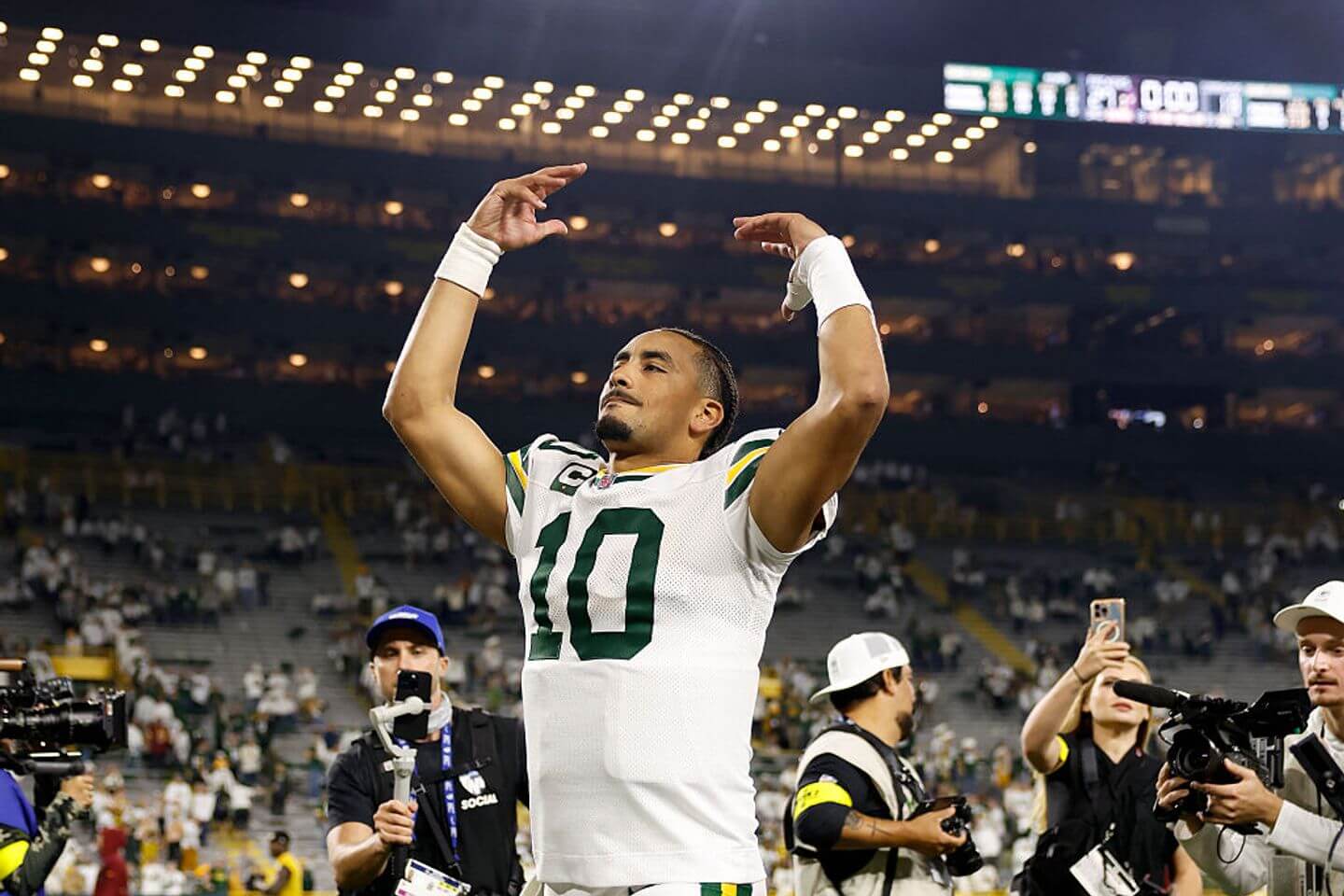 How Green Bay’s dominant defense and Tucker Kraft’s career night beat the Washington Commanders
