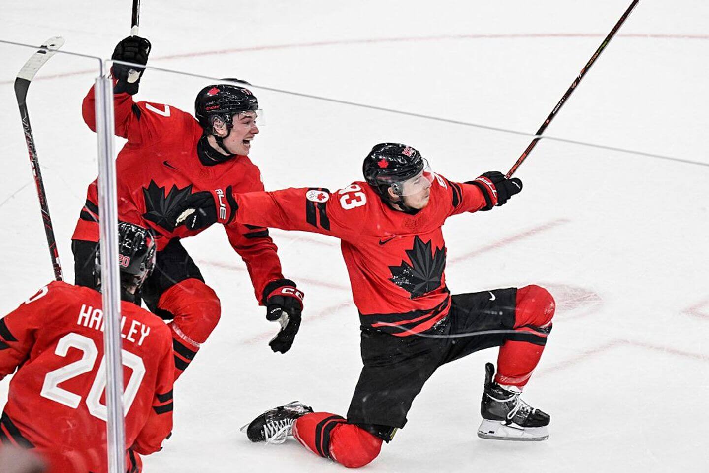 Canada outlasts Czechia in overtime on Mitch Marner goal:...