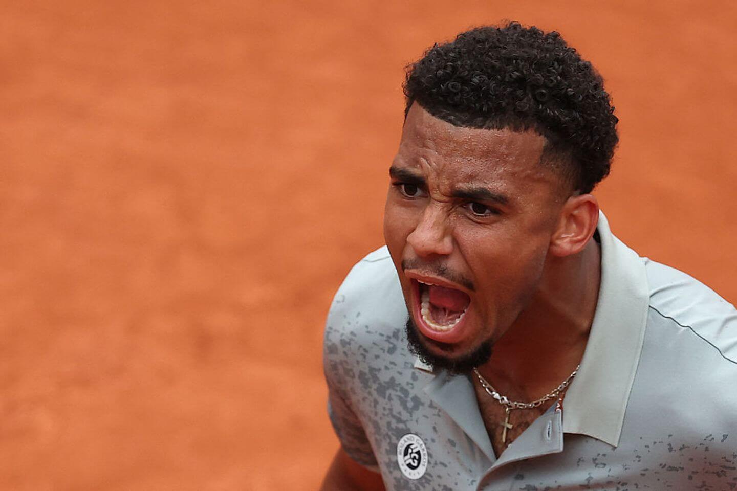French Open 2025 live updates: Day 2 latest with Sinner up later, Alcaraz, Świątek through but Fritz, Osaka beaten