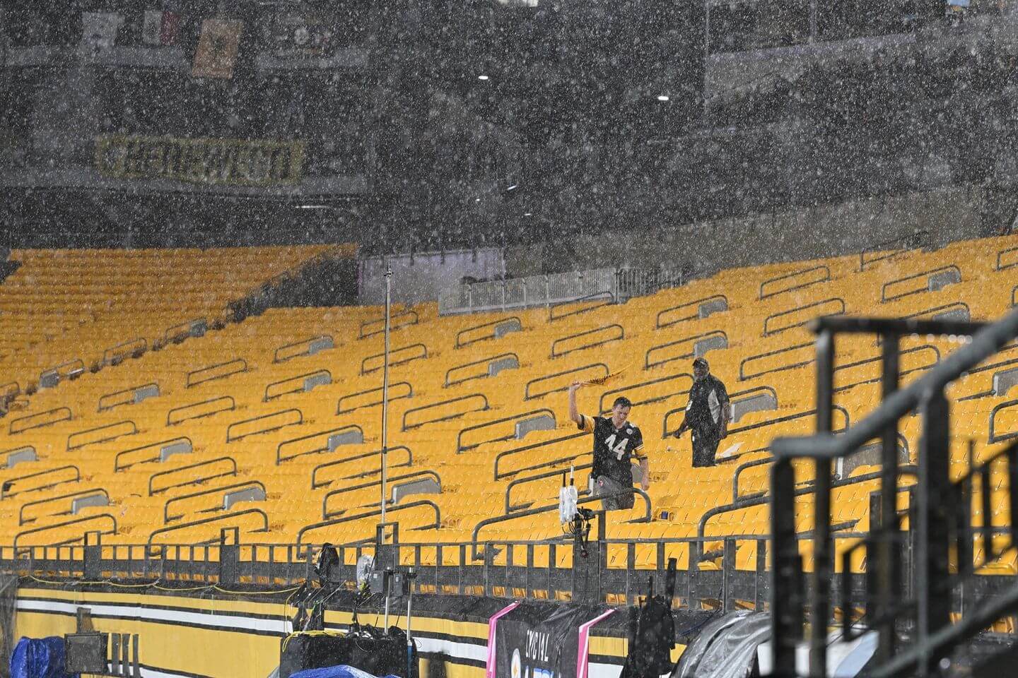 Cowboys vs. Steelers NFL Sunday Night Football score and live updates: Weather delays kickoff in Pittsburgh