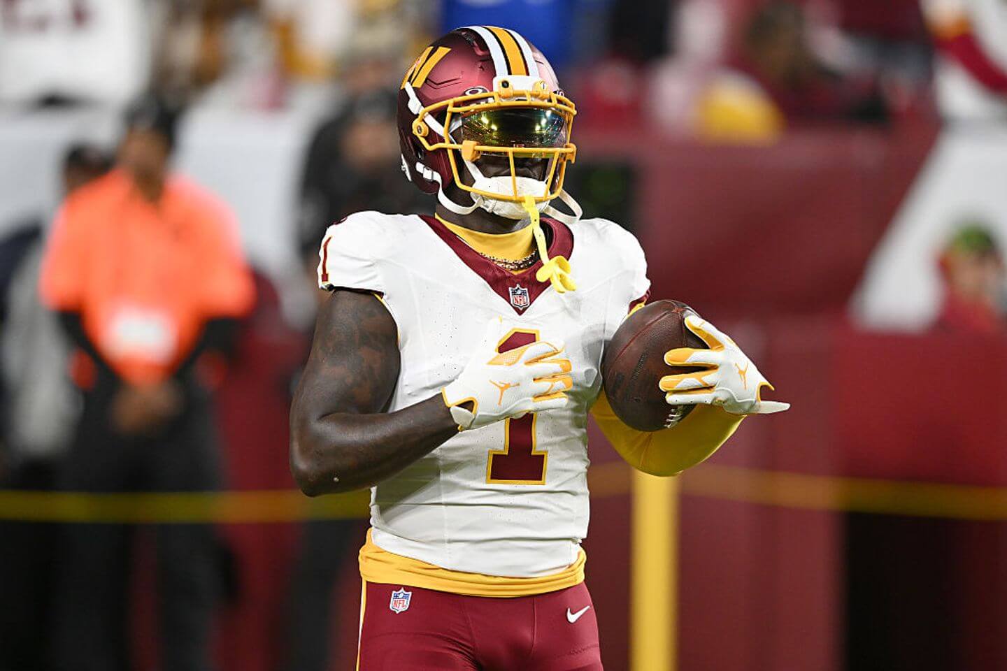 Seahawks vs. Commanders score and live updates: Sam Darnold TD pass opens scoring for Seattle on ‘SNF’