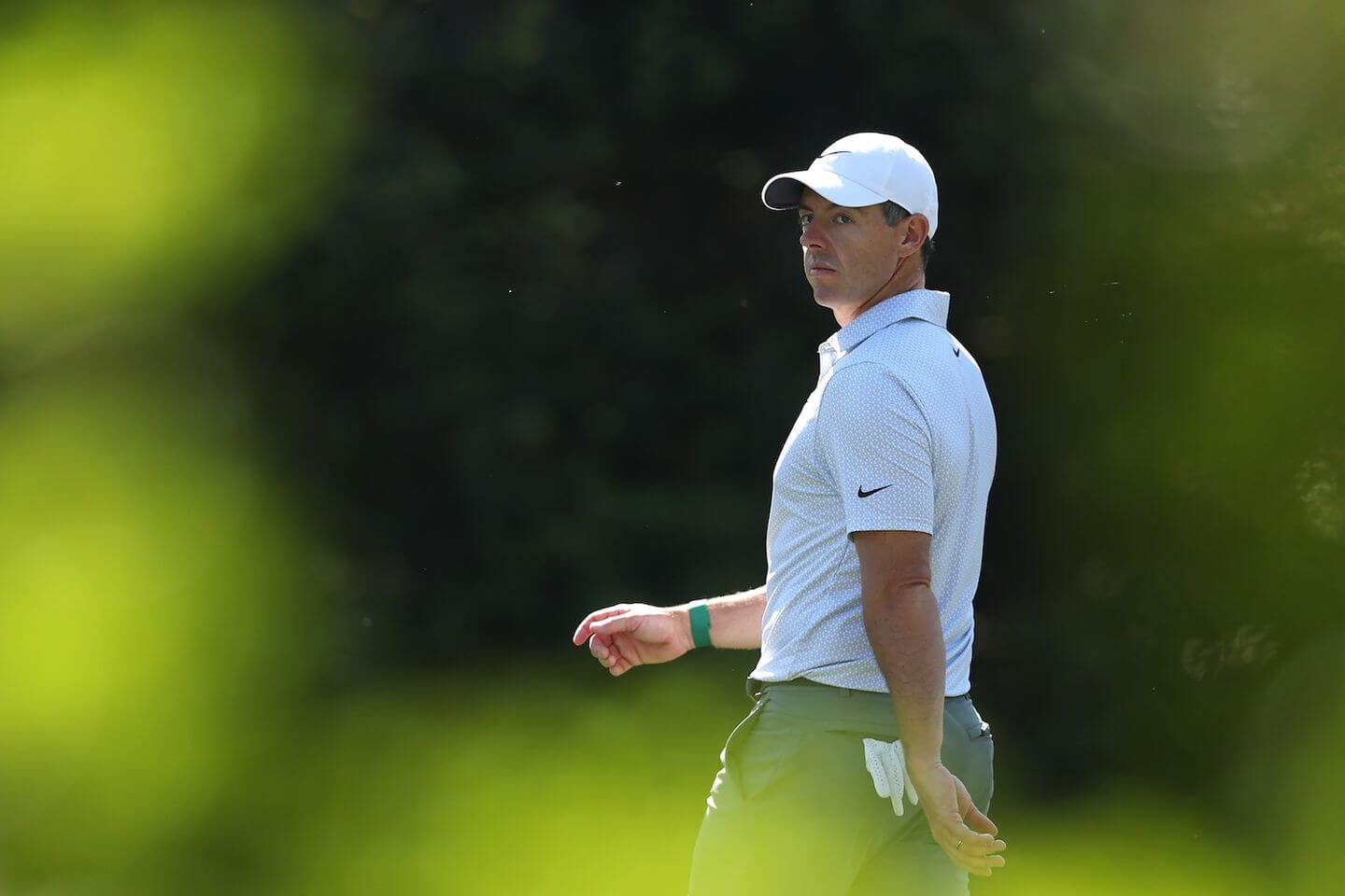 Masters 2026 leaderboard, live updates: Rory McIlroy leading by two in Round 2; Bryson DeChambeau riding cut line
