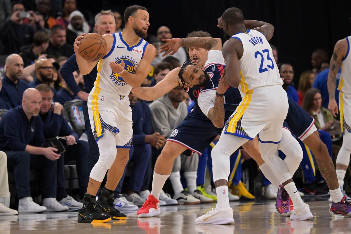 NBA Play-In Tournament live updates: Latest from Hornets vs. Magic and Warriors vs. Suns