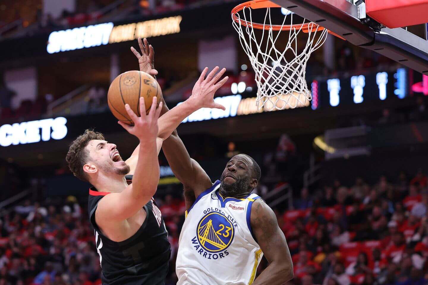 NBA Cup, Warriors vs. Rockets score, live updates: Physical game coming down to the wire