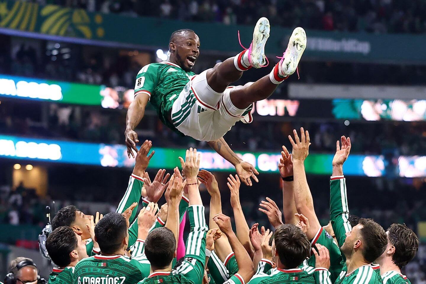 Mexico ease past Ecuador to reach World Cup 2026 last 16 as Hincapie sent off late: Live updates and reaction