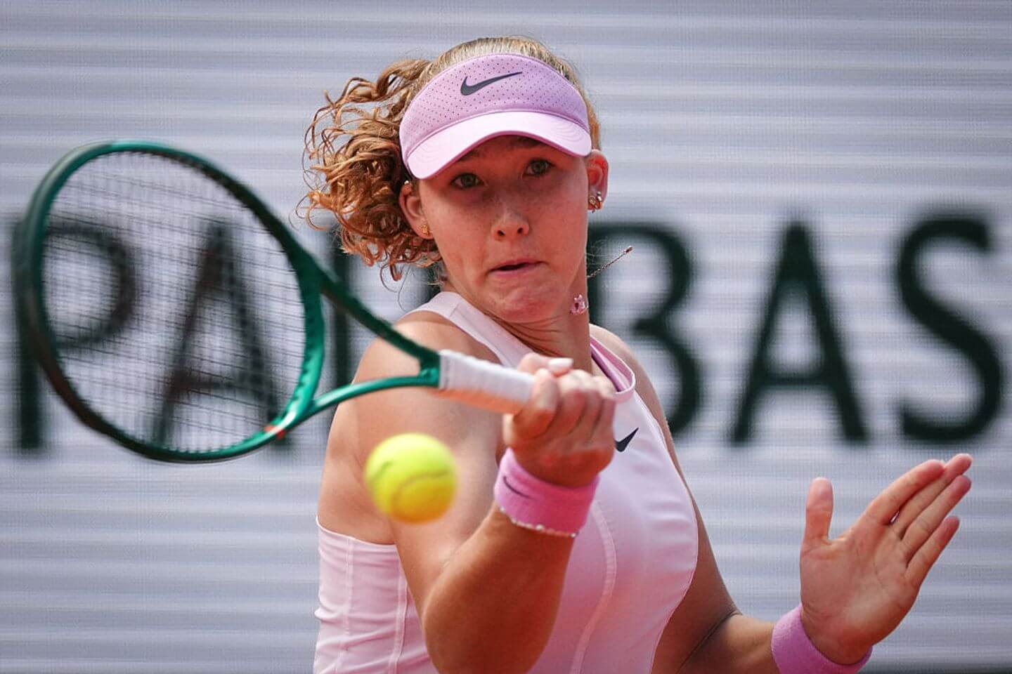 French Open 2026 live updates: Women’s semifinals latest with Mirra Andreeva, Marta Kostyuk on court
