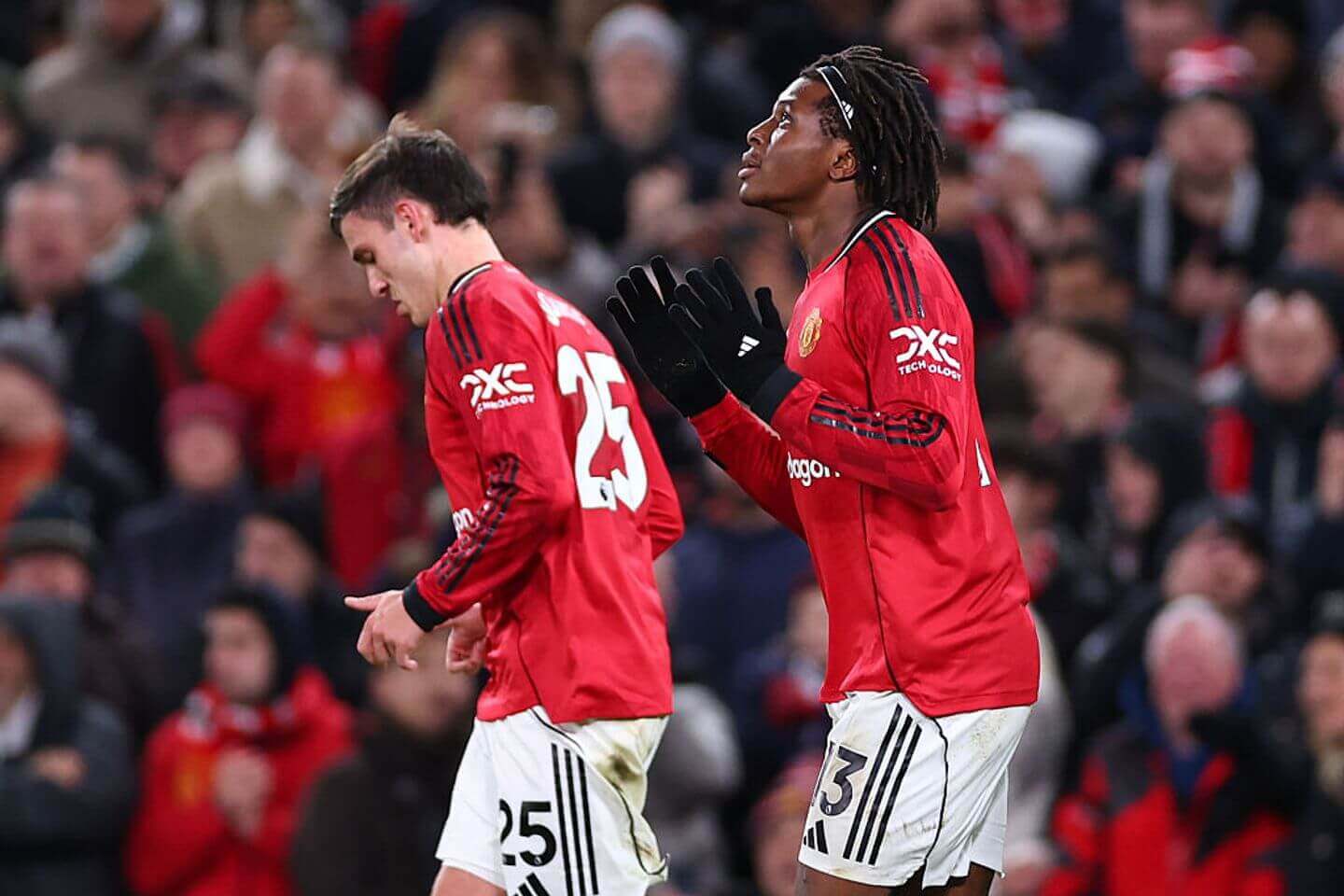 Manchester United vs Newcastle live updates: Premier League goals and latest score after Dorgu opener