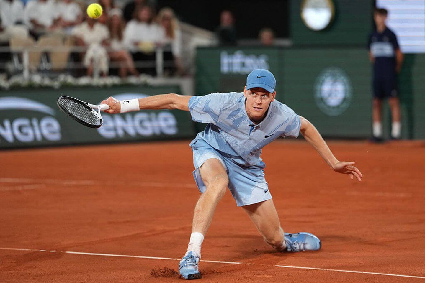 French Open 2026 live updates: Day 5 latest with Sinner, Sabalenka and Gauff in action today