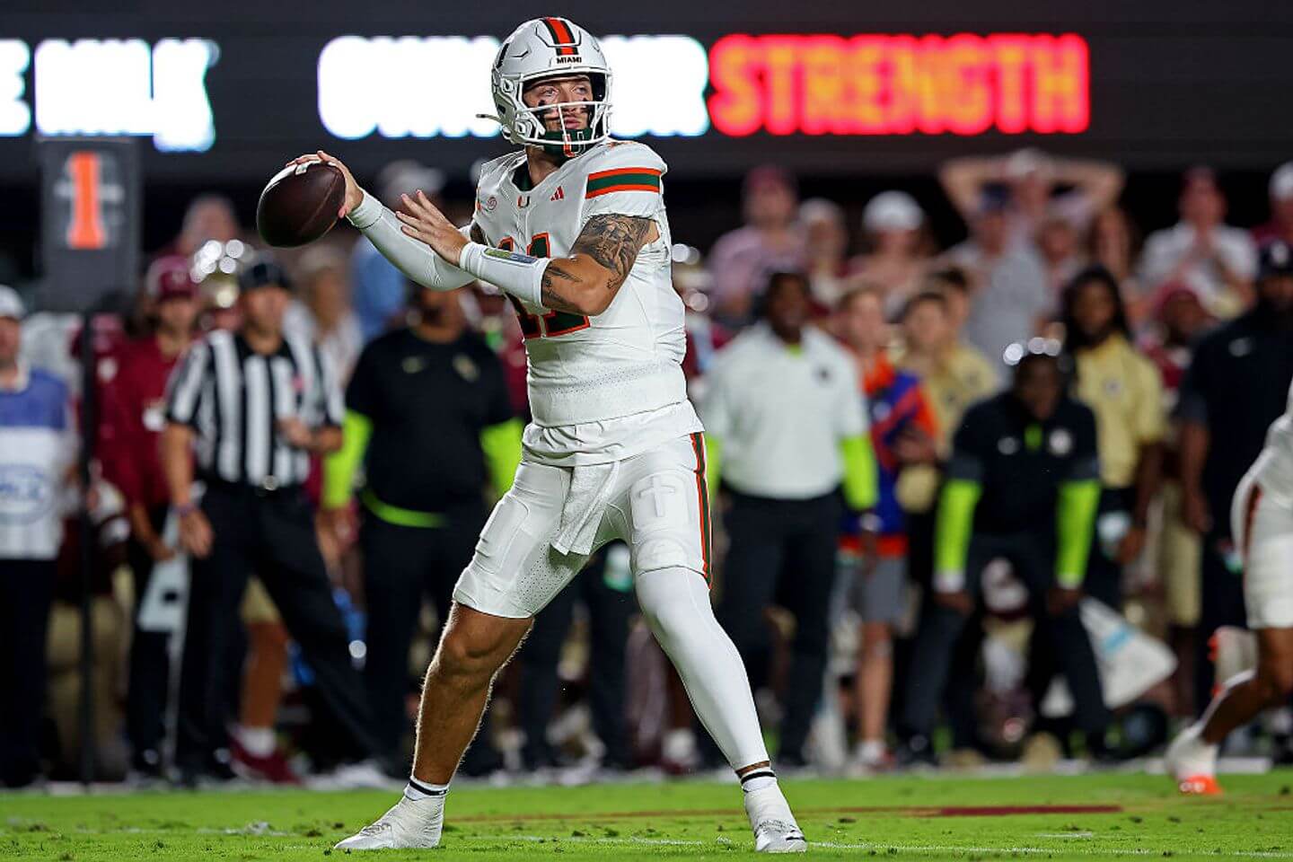 NFL Draft 2026 Rounds 2-3 tracker, live updates: Cardinals select Carson Beck; best available players and latest picks