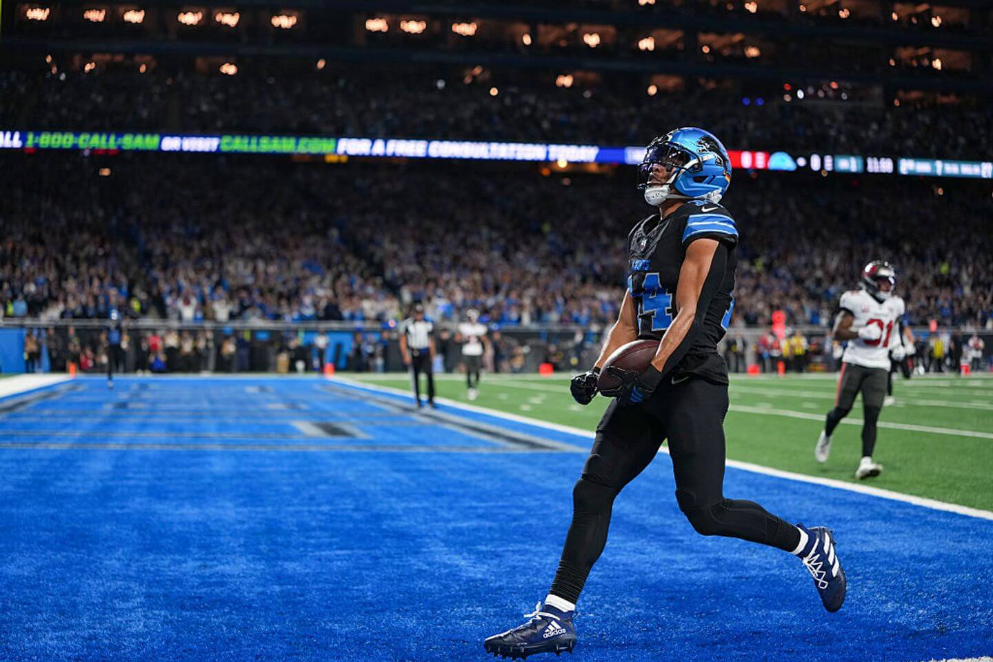 Buccaneers vs. Lions score and live updates: Latest as Mike Evans injured during NFL ‘Monday Night Football’ doubleheader
