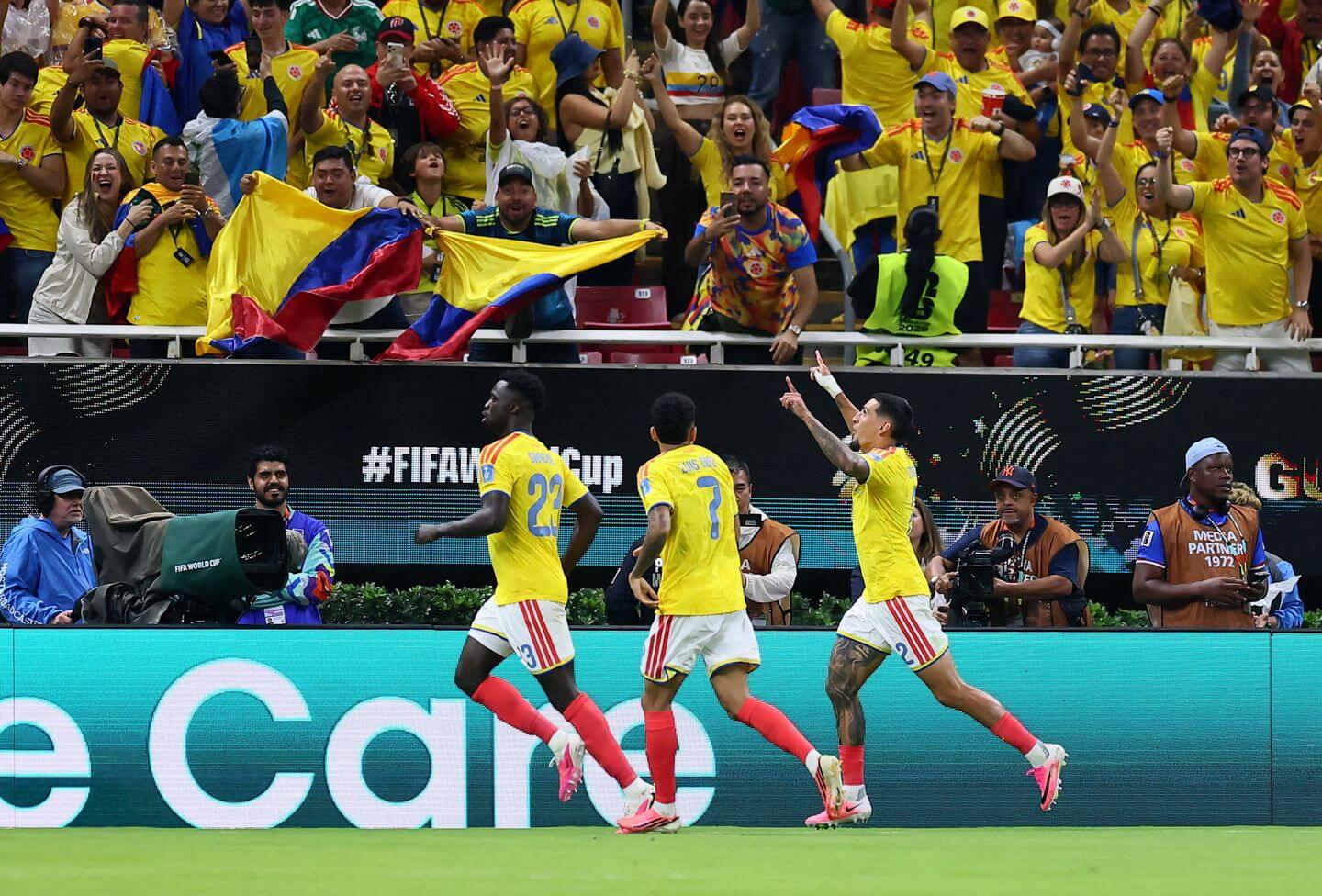Daniel Munoz goal sends Colombia into 2026 World Cup knockout stage as they beat DR Congo: Live updates, reaction