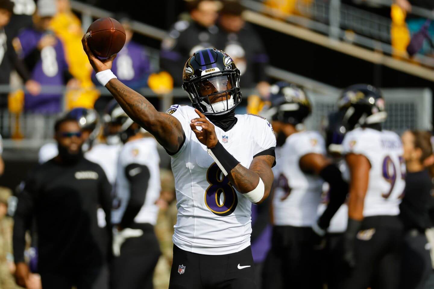 NFL Week 11 live updates: Ravens-Steelers, Chiefs-Bills, predictions, odds, league scoreboard, inactives