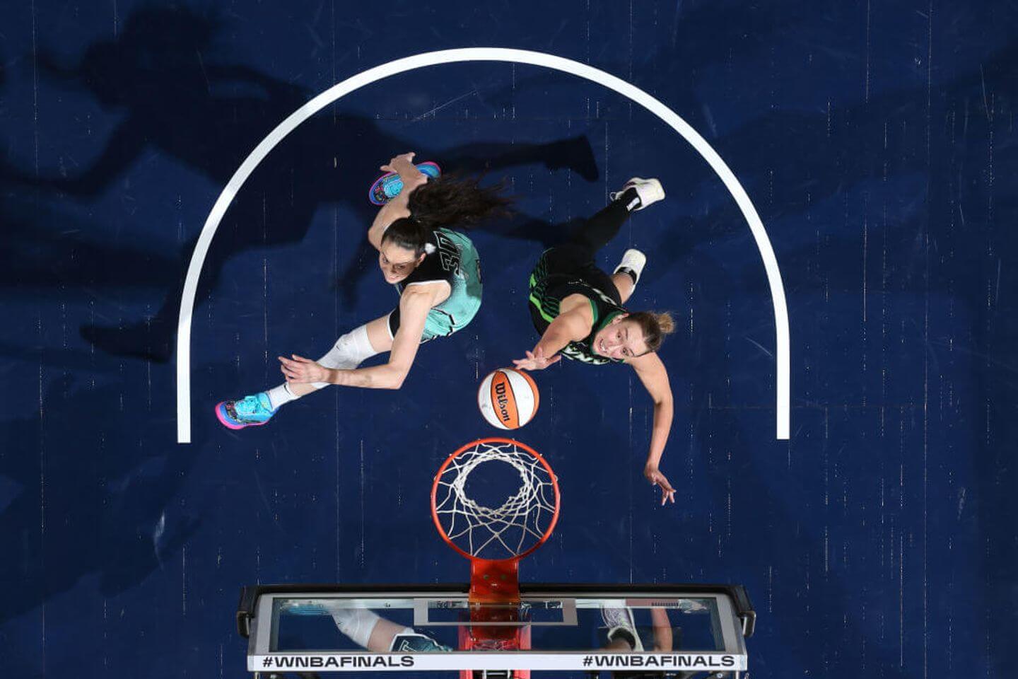 WNBA Finals score and live updates: Lynx and Liberty locked in tight Game 4 battle