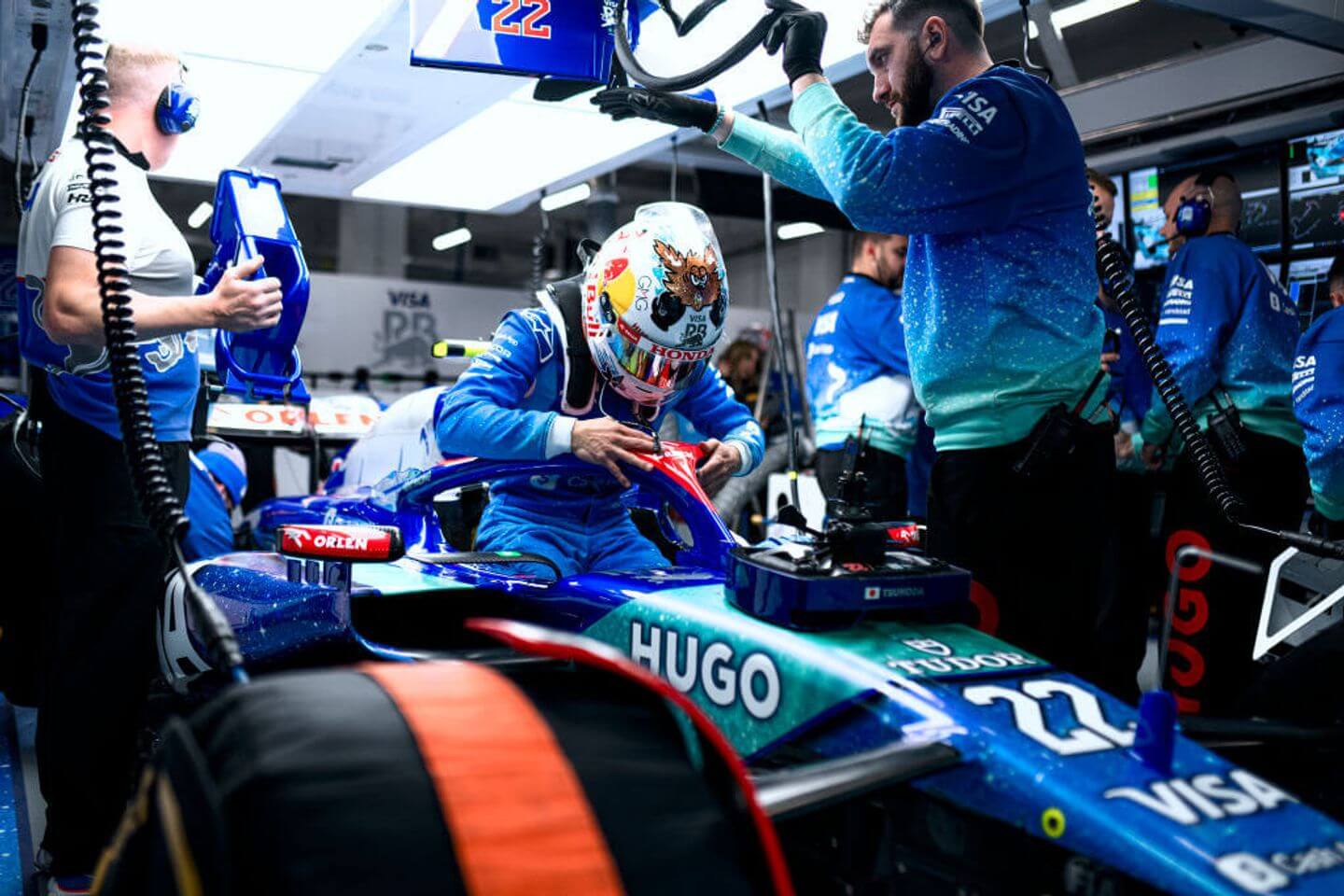 F1 Las Vegas GP live updates: Lewis Hamilton leads FP1 from George Russell, with FP2 to follow