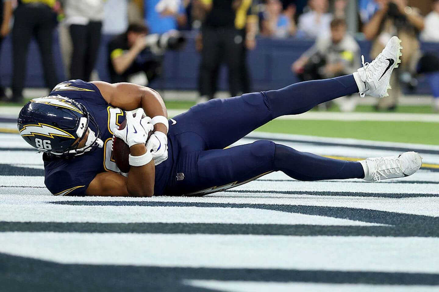 Vikings vs. Chargers score and live updates: Los Angeles strikes first on NFL ‘Thursday Night Football’