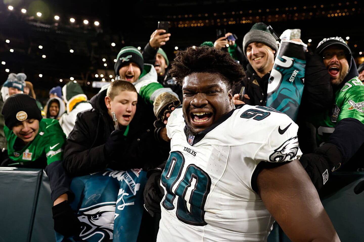 Eagles edge Packers in defensive slugfest at Lambeau Field: Live updates and reaction from NFL ‘Monday Night Football’