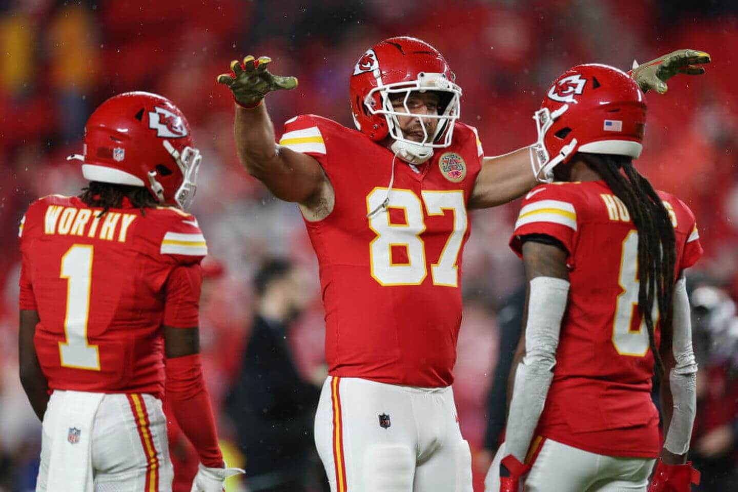 Buccaneers vs. Chiefs predictions and live updates: NFL Monday Night Football how to watch, inactives and latest