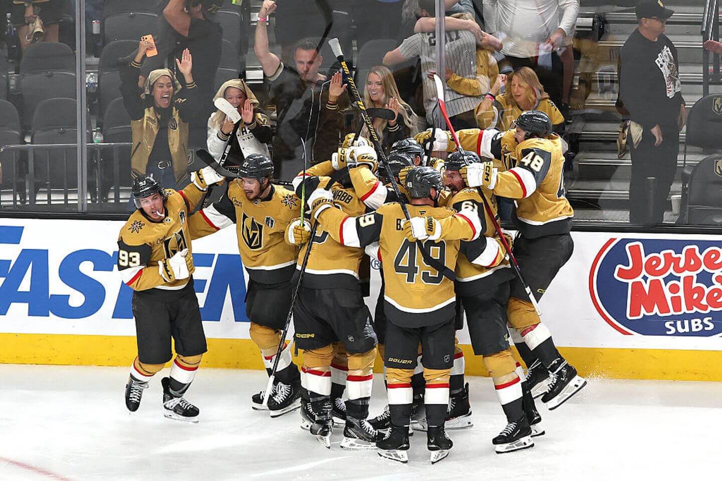 How the Golden Knights outlasted the Hurricanes in double overtime to win Game 3 of the Stanley Cup Final