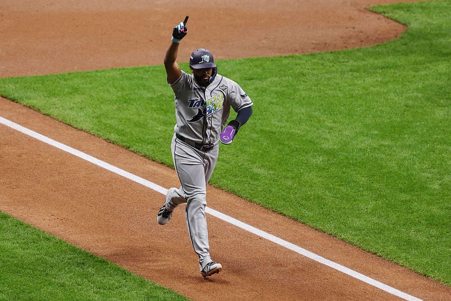 Rays vs. Brewers score, live updates: Tampa Bay leads Milwaukee in MLB World Series Game 2