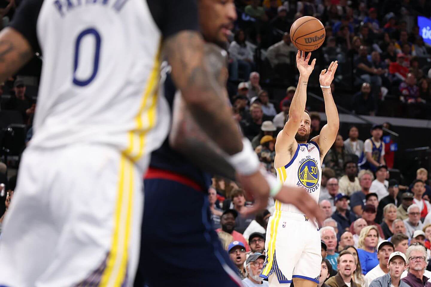 NBA Play-In Tournament live updates: Warriors stun Clippers in thriller behind Steph Curry, Sixers beat Magic