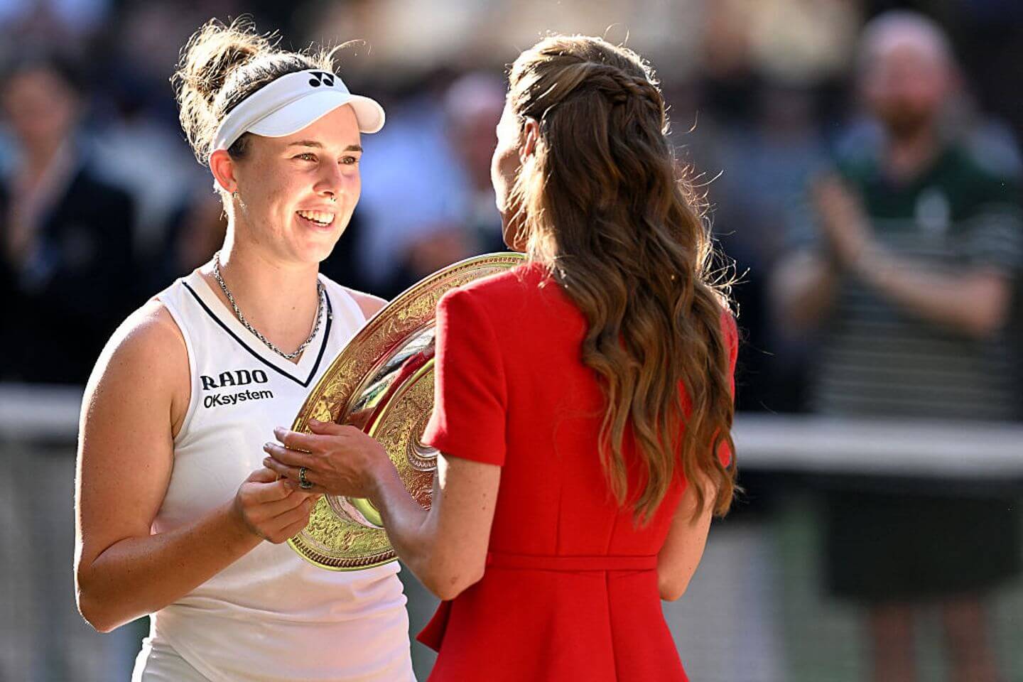 Linda Noskova beats Karolina Muchova to win first Wimbledon title: Live updates