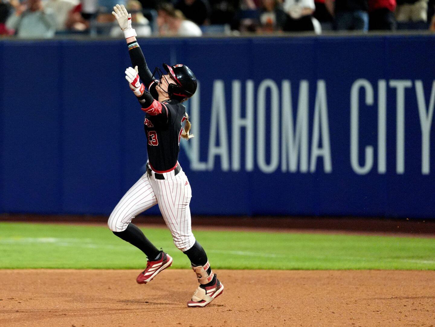 WCWS 2026 scores, live updates: Texas, Mississippi State, Arkansas, UCLA face elimination games on Day 2