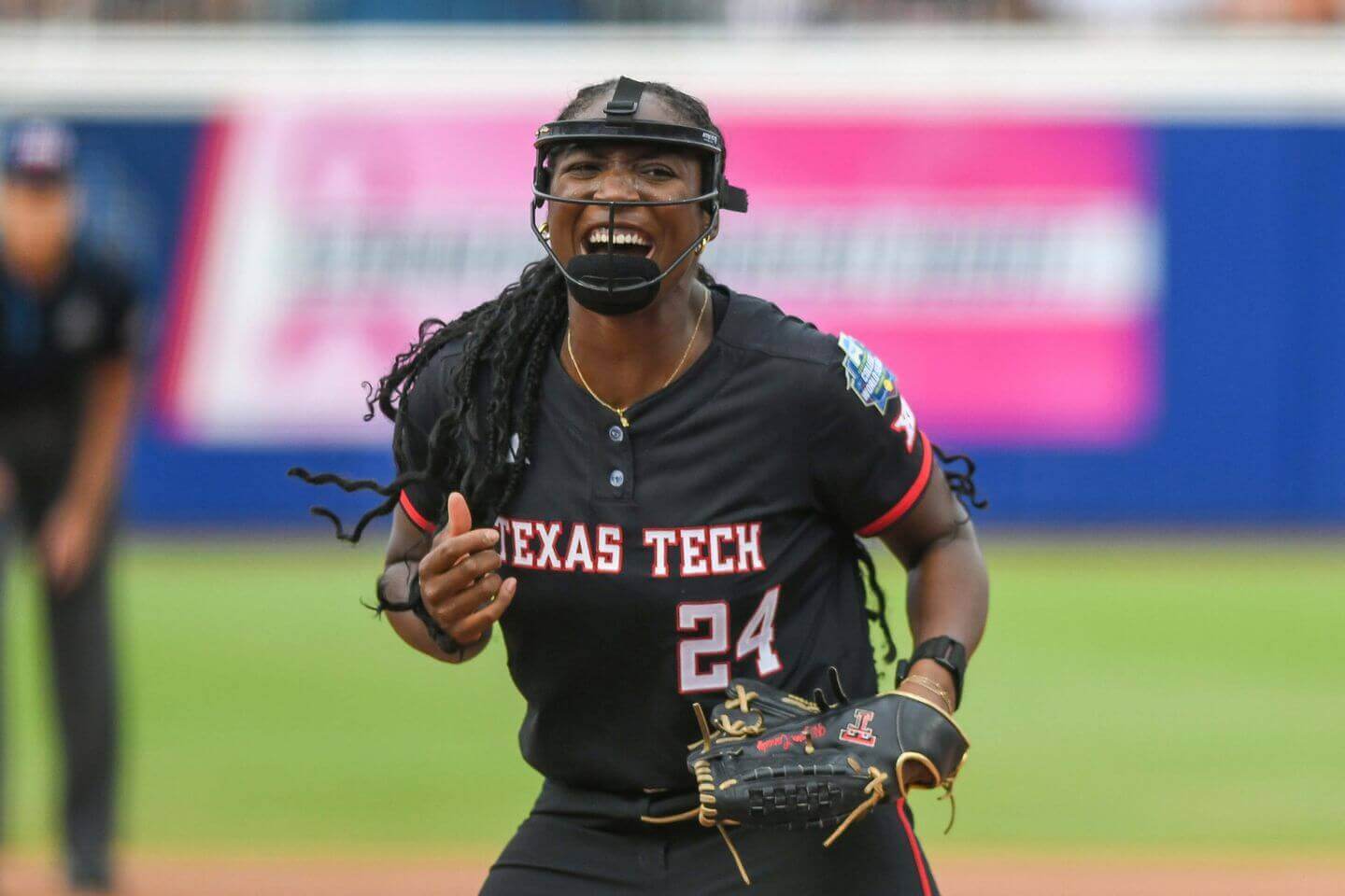 WCWS championship live updates: Mihyia Davis, Texas Tech lead Texas in Game 1