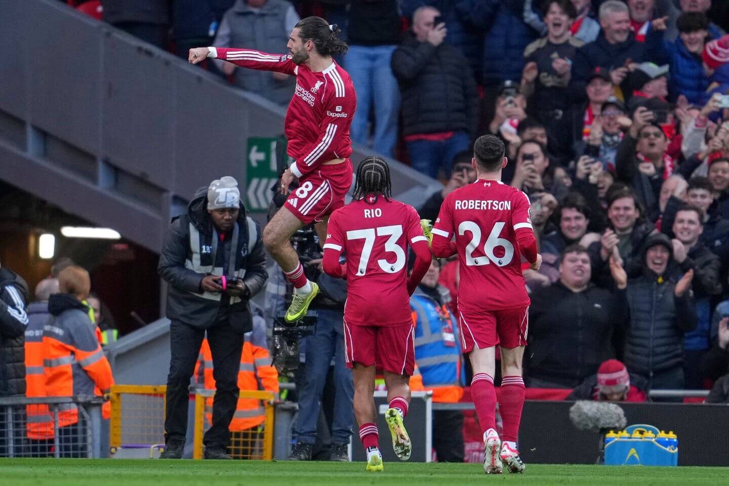 Liverpool vs Tottenham live updates: Premier League latest score as Szoboszlai free kick goal puts hosts ahead