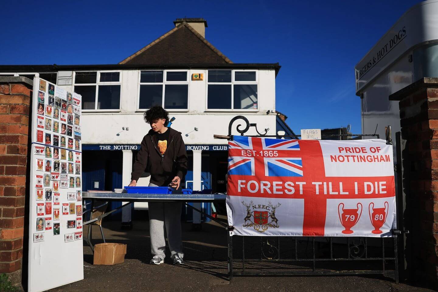Nottingham Forest vs Manchester United live updates: Premier League predictions, team news and latest score