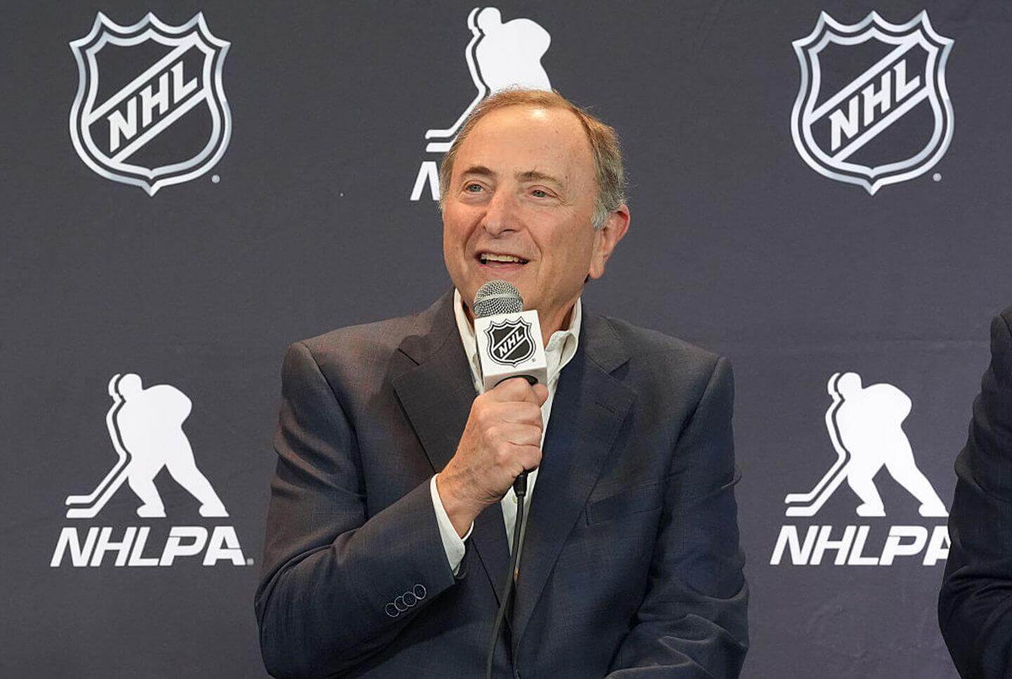 NHL Draft 2025 live updates: Latest mock draft, start time, predictions, news and analysis
