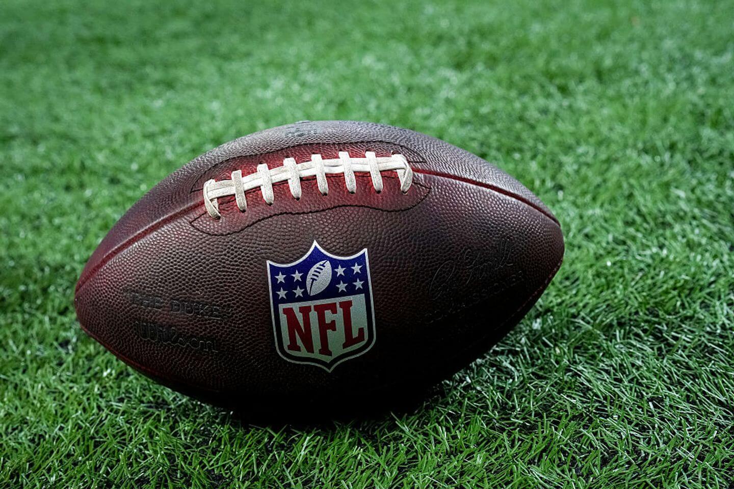 NFL roster cutdown day live updates: Latest news, players at risk ahead of today's deadline