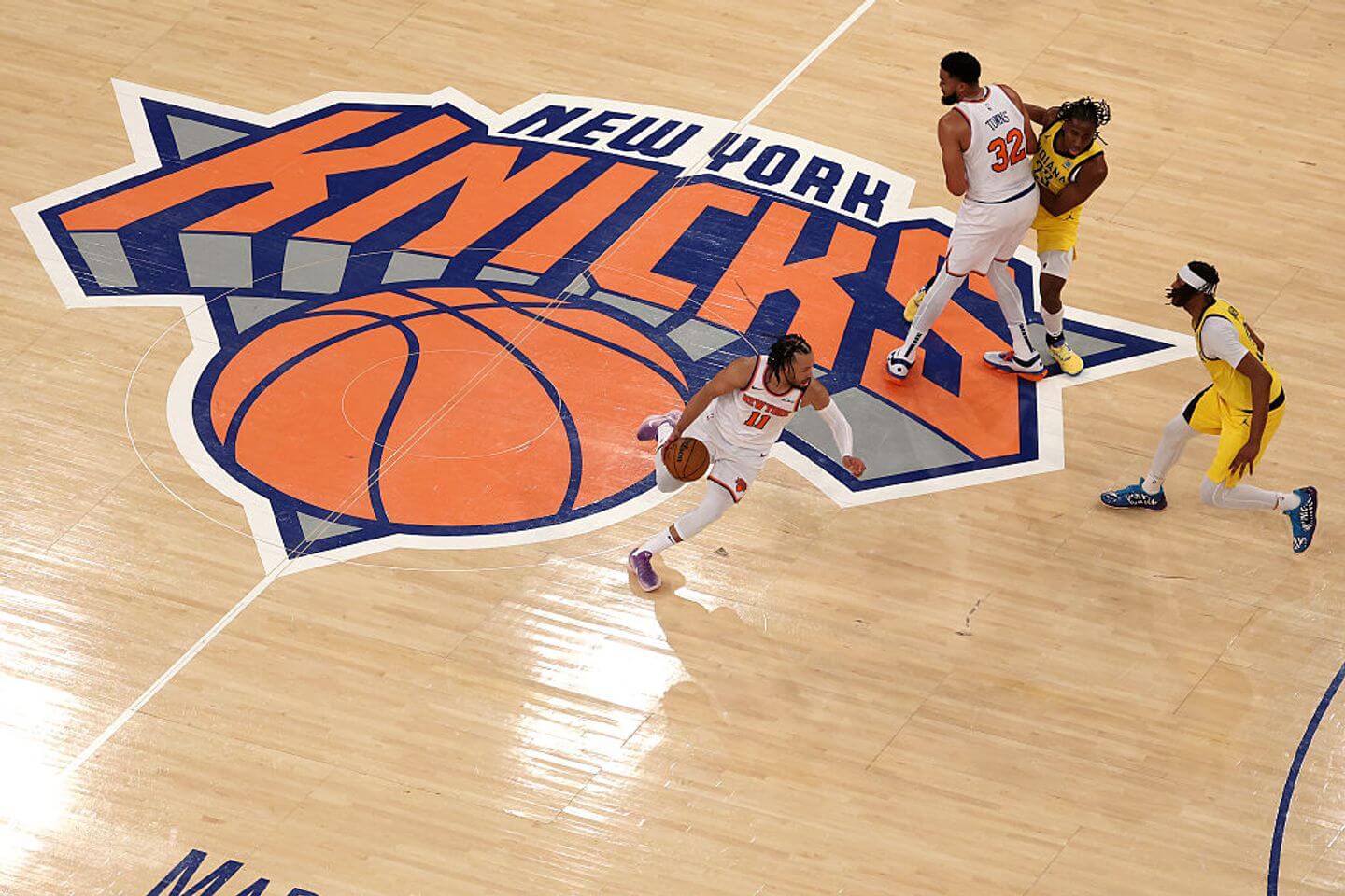 Pacers vs. Knicks score and live updates: New York, Indiana in second half of 2025 NBA playoffs Game 1
