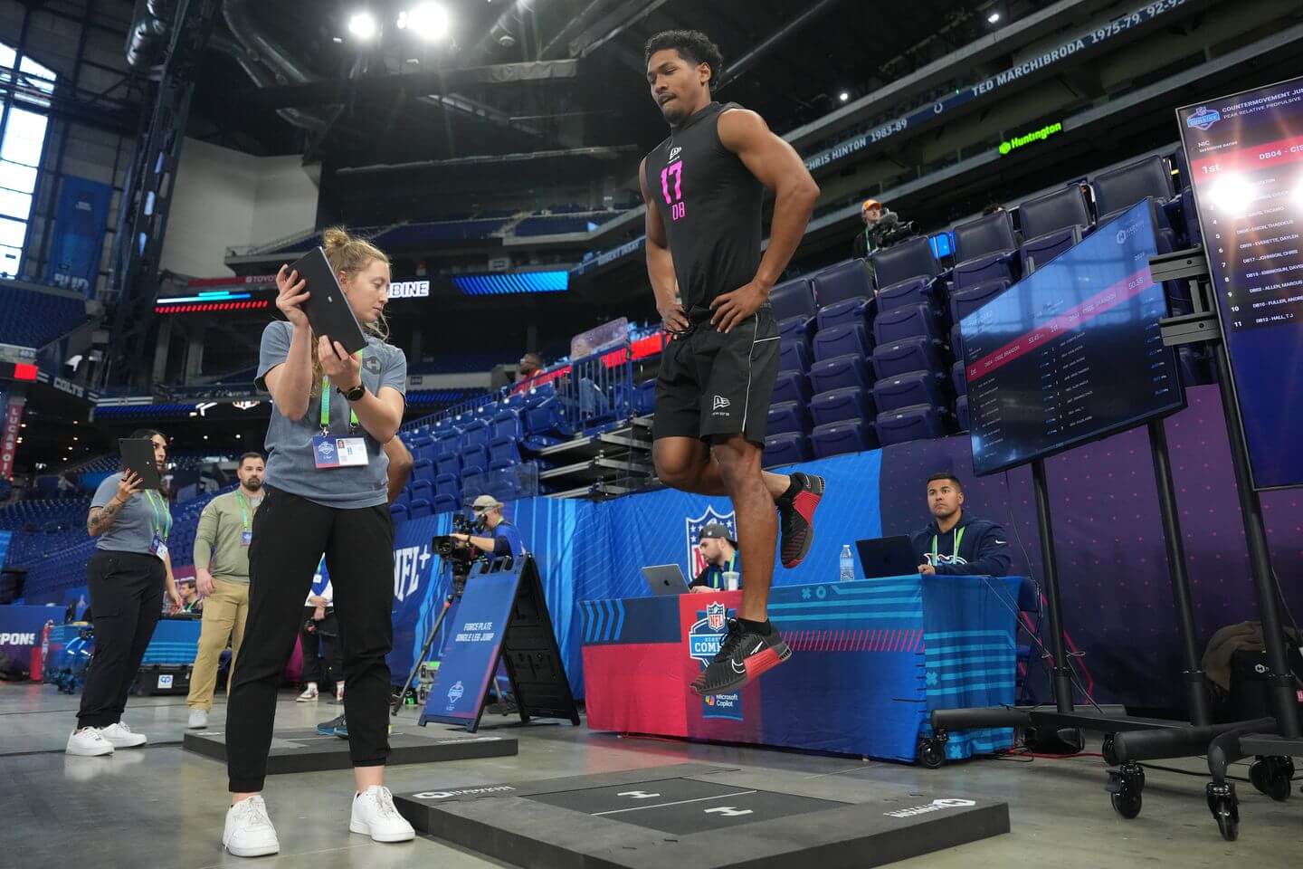 NFL combine 2026 live updates, results: Defensive backs, tight ends compete in drills on Day 2