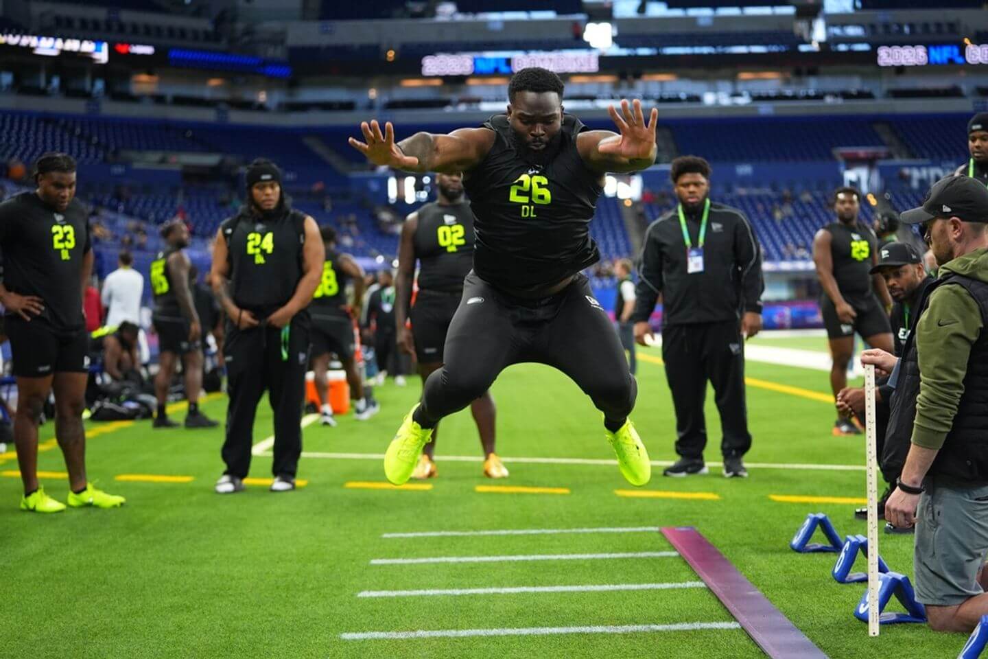 NFL combine 2026 live updates, results: Drills begin with defensive linemen, linebackers, kickers