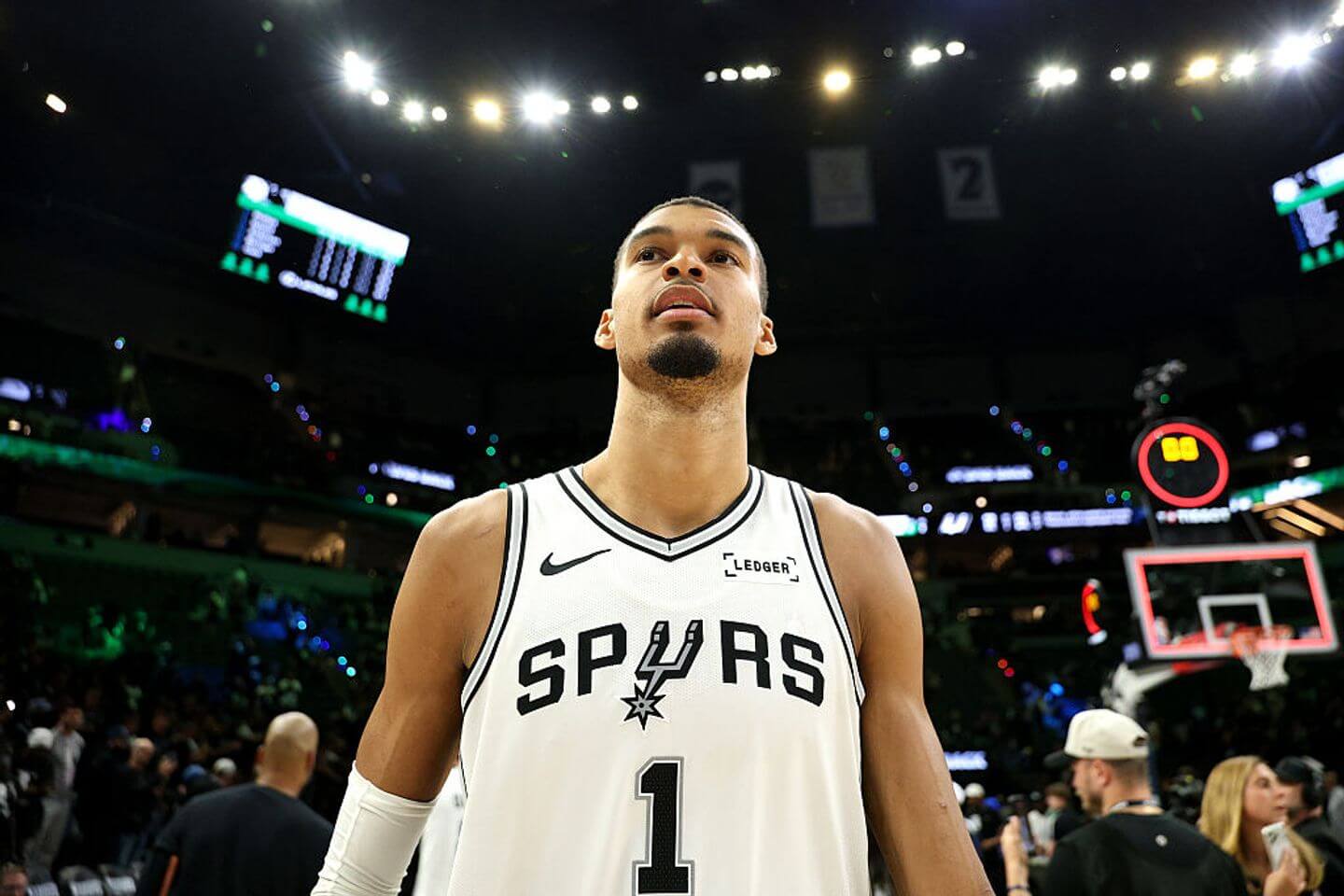 Spurs rout Timberwolves to clinch series: Live updates and reaction from 2026 NBA Playoffs Game 6