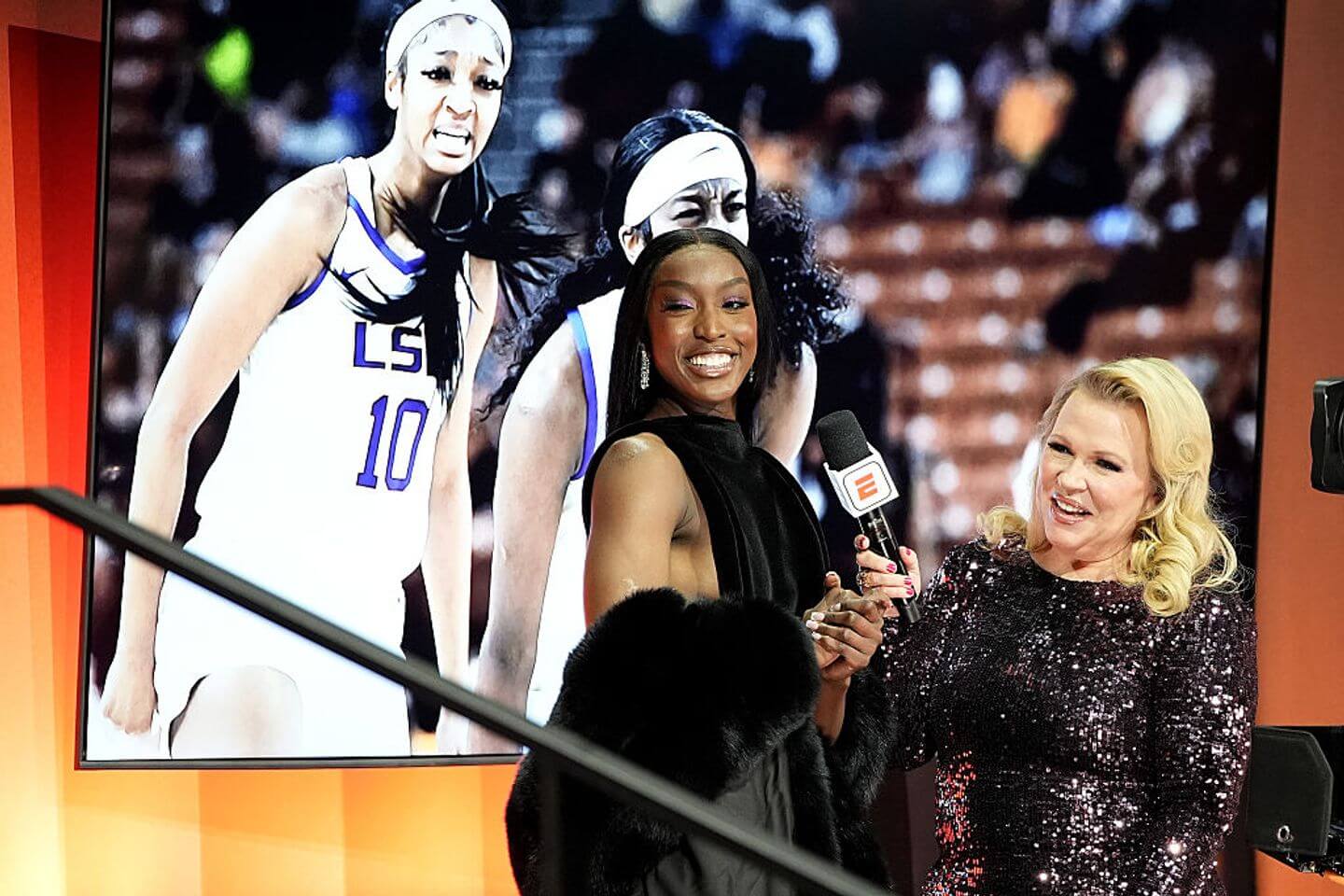WNBA Draft 2026 live updates: Azzi Fudd drafted No. 1 overall, Flau'jae Johnson traded from Valkyries to Storm