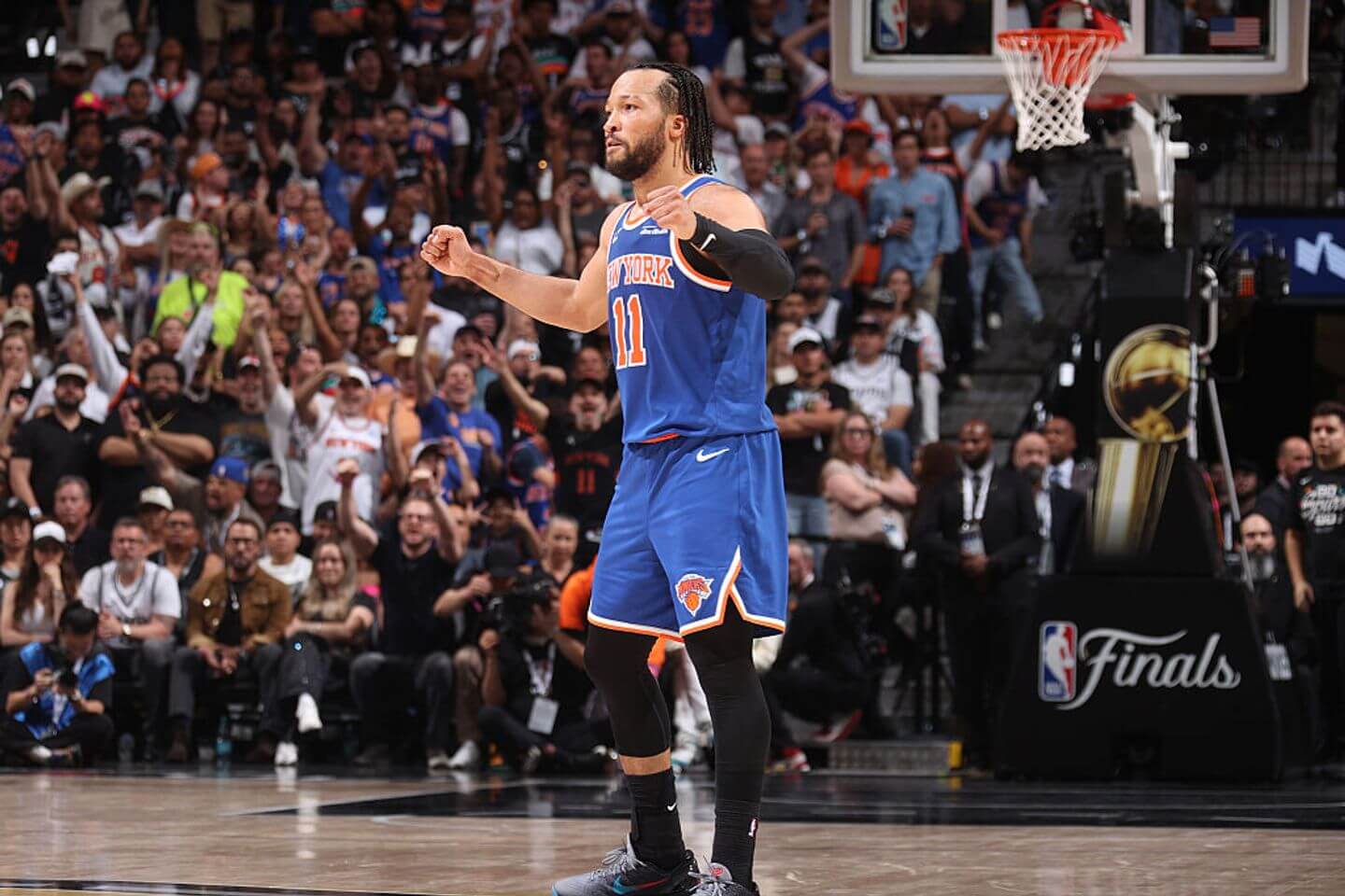 Knicks survive late Spurs comeback to take 2-0 NBA Finals lead to New York: Live updates and reaction