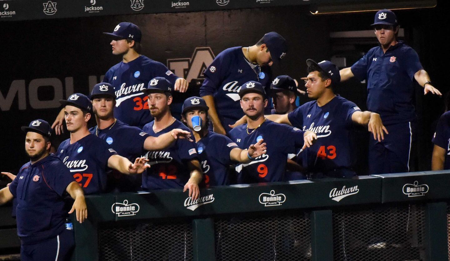 NCAA baseball Super Regionals live updates: Oregon State, Louisville, UNC win Game 1s; Coastal Carolina-Auburn tied