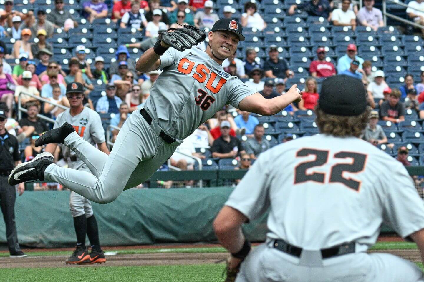 College World Series 2025 live updates: Louisville leads Oregon State, score, results and highlights