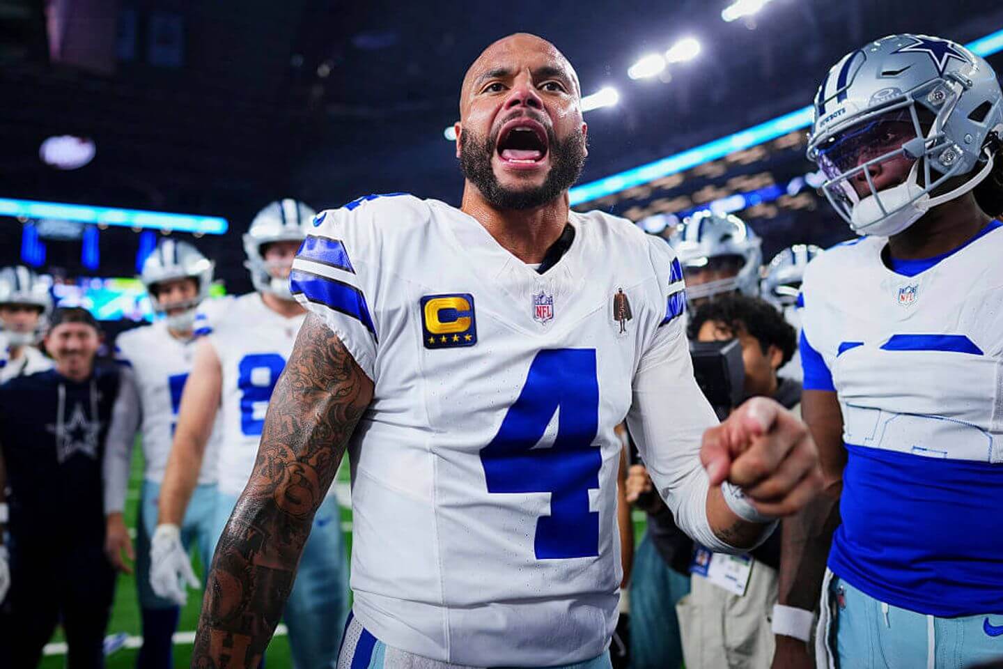 Vikings vs. Cowboys score, live updates: Dallas leads on NFL ‘Sunday Night Football’ after Javonte Williams TD