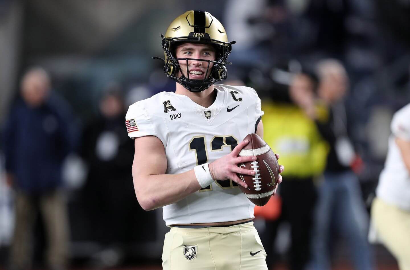 Notre Dame vs. Army live updates: Jeremiyah Love TD run gives Irish 21-7 lead in second quarter