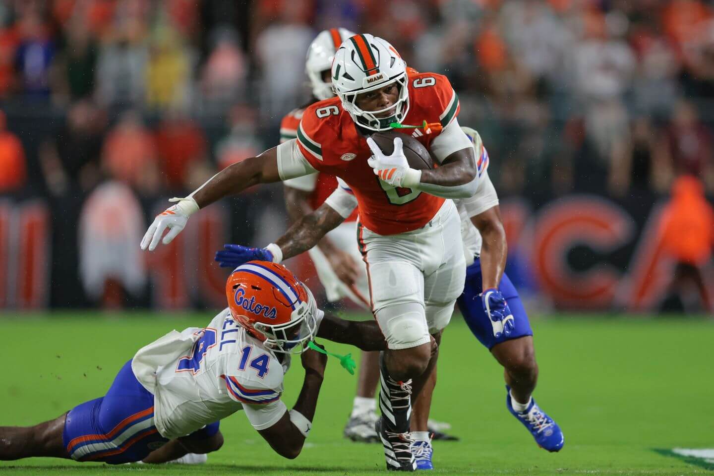 College football Week 4 live updates: Miami leads Florida, Indiana in control vs. Illinois and more