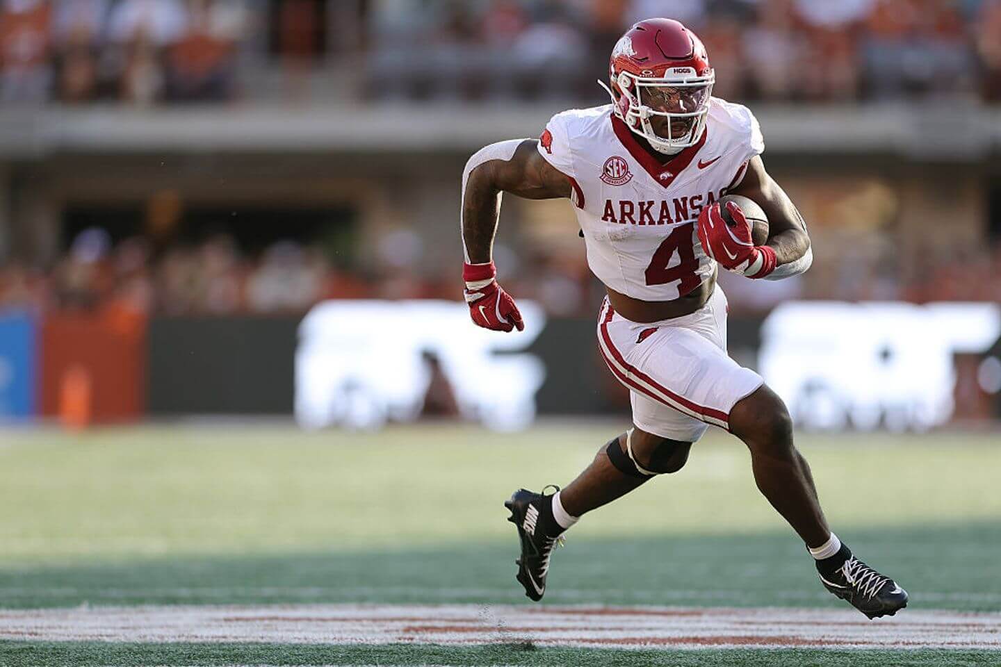 NFL Draft 2026 Rounds 4-7 live updates: Raiders select Mike Washington; best available players, latest picks, analysis and grades