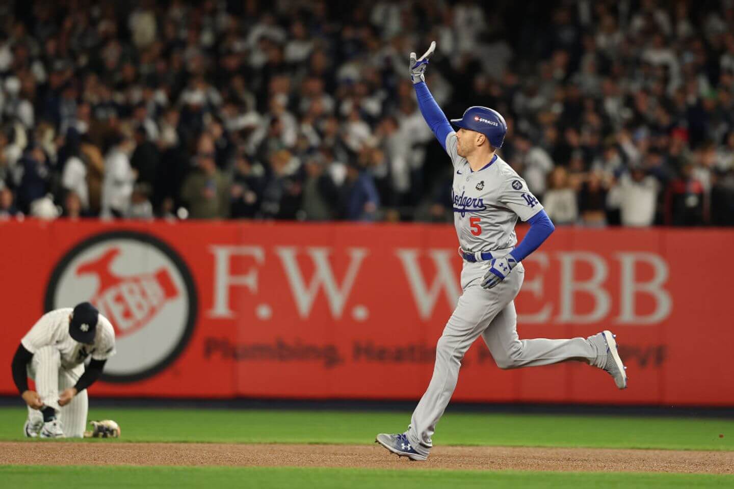 Dodgers vs Yankees World Series score and live updates: Freddie Freeman does it again, Los Angeles up 3-0