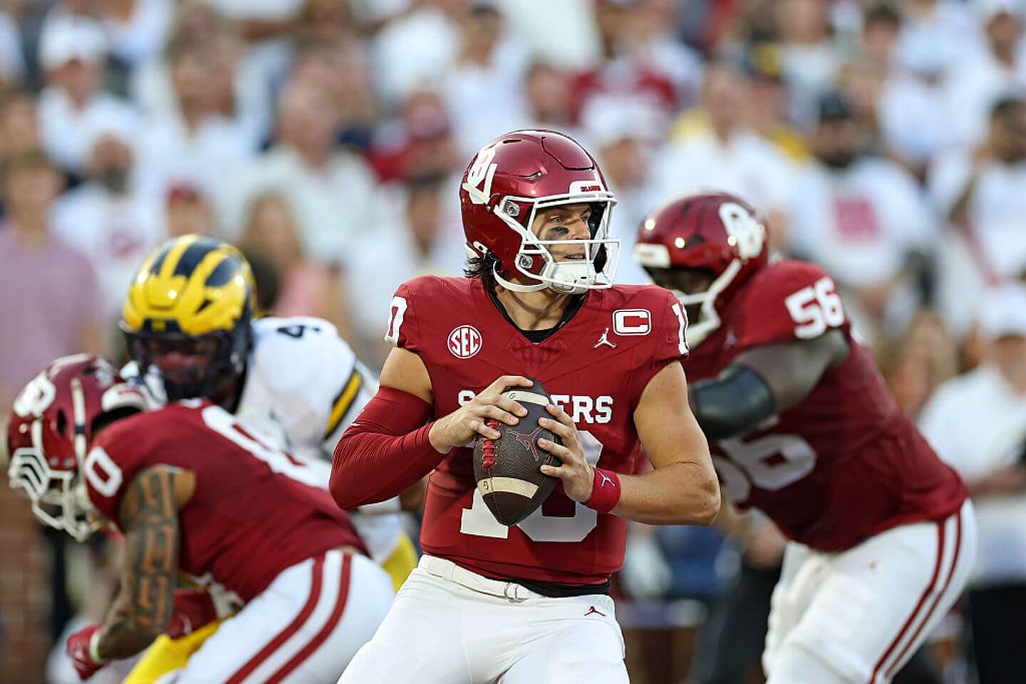 Michigan vs. Oklahoma live updates: John Mateer, Sooners lead by 14 points at halftime