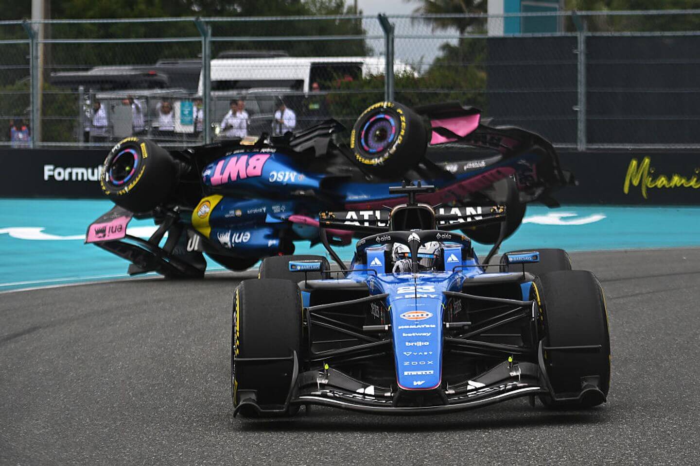 F1 Miami Grand Prix live updates: Norris leading race from Antonelli, Leclerc after chaotic start