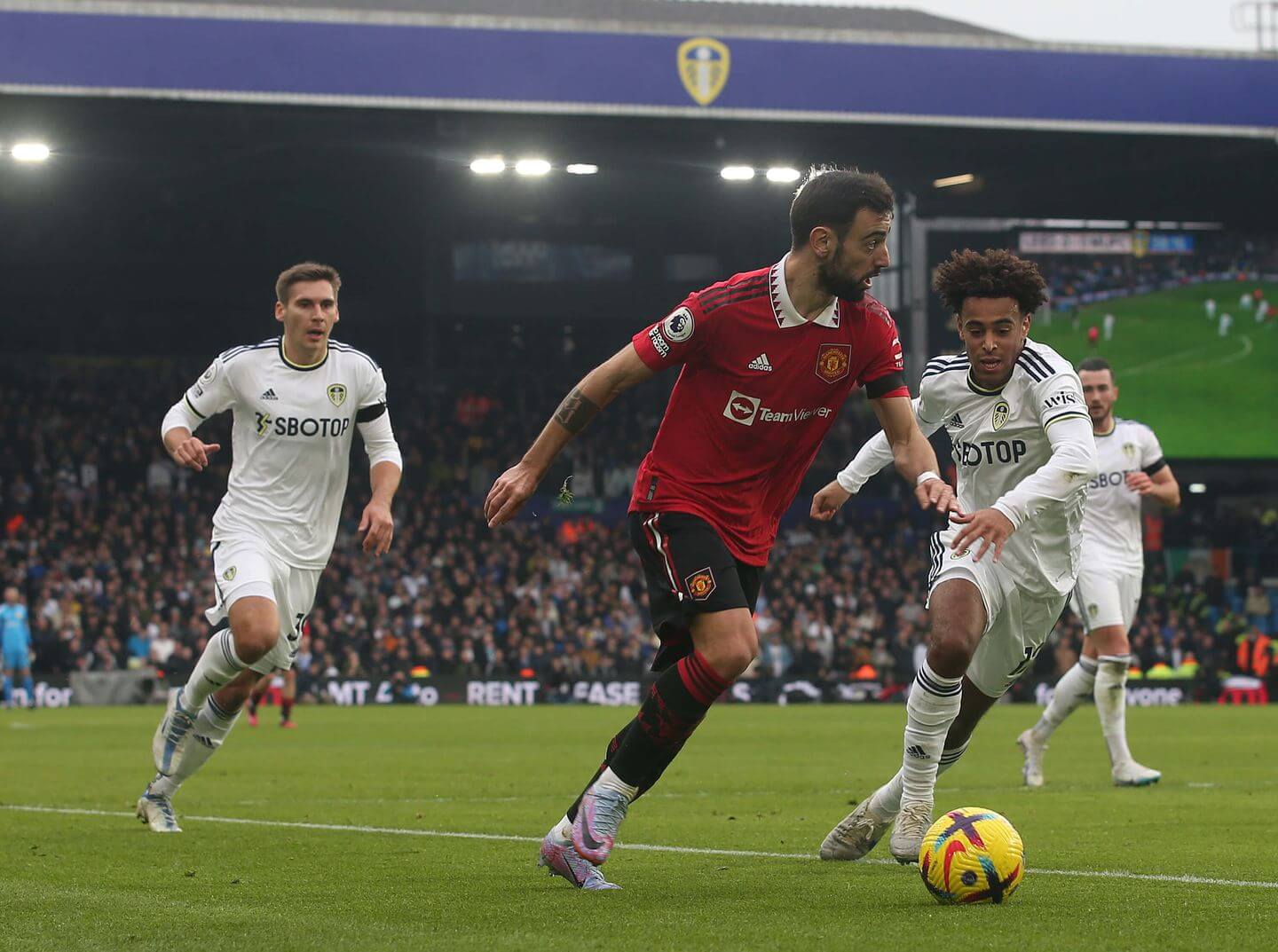 Leeds United vs. Manchester United - Vimarsana News
