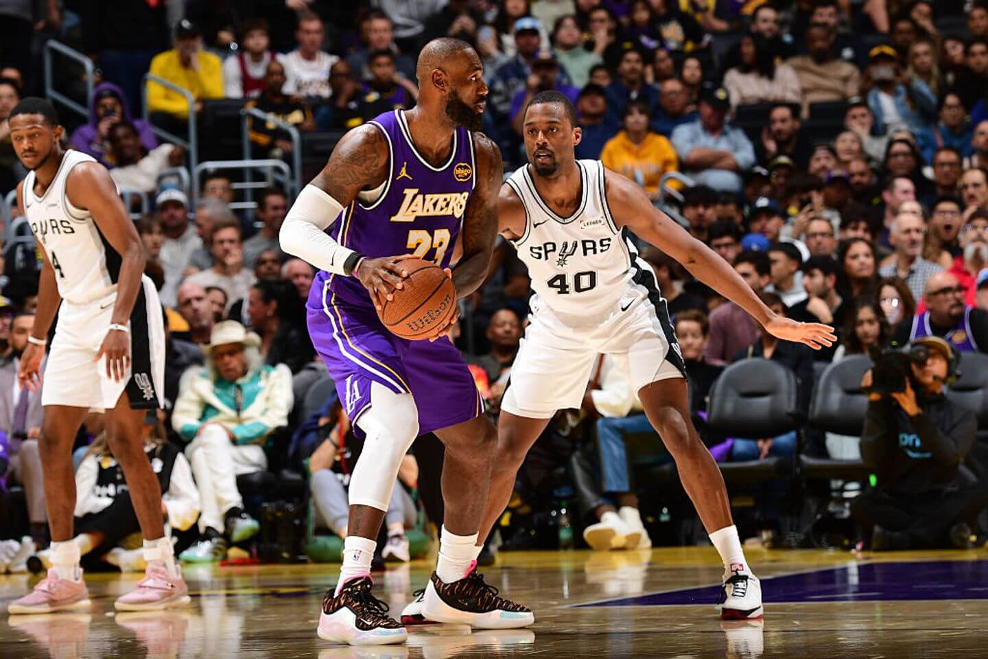 NBA Cup score and live updates: Spurs beat Lakers, Thunder blow out Suns in quarterfinals